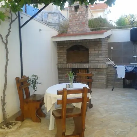 Svalina - Seaview And 130m From