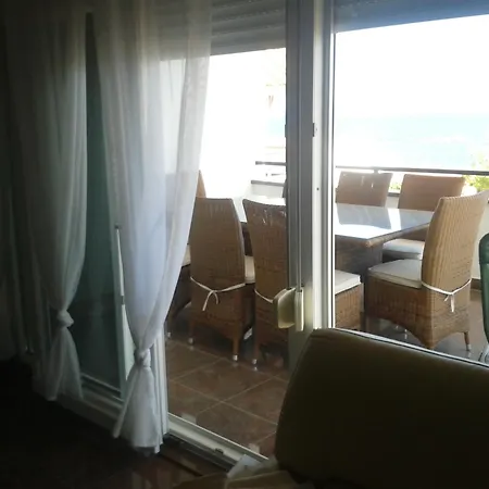 Apartment Svalina - Seaview And 130m From