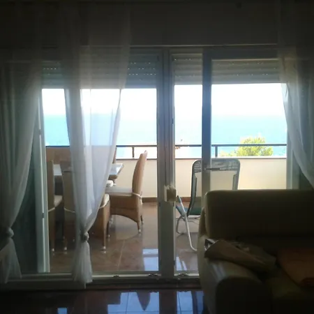 Apartment Svalina - Seaview And 130m From
