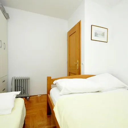 Svalina - Seaview And 130m From Apartment *