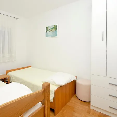 Apartment Svalina - Seaview And 130m From Trogir