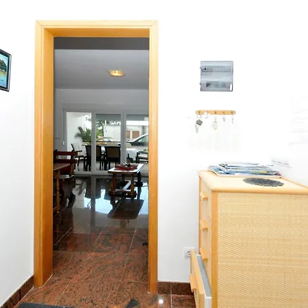 Svalina - Seaview And 130m From Apartment *