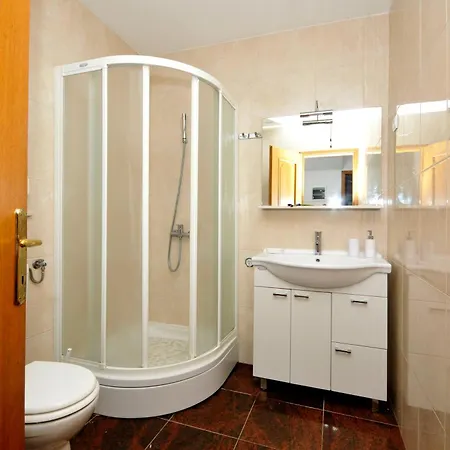 Apartment Svalina - Seaview And 130m From Trogir