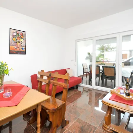 Svalina - Seaview And 130m From Apartment