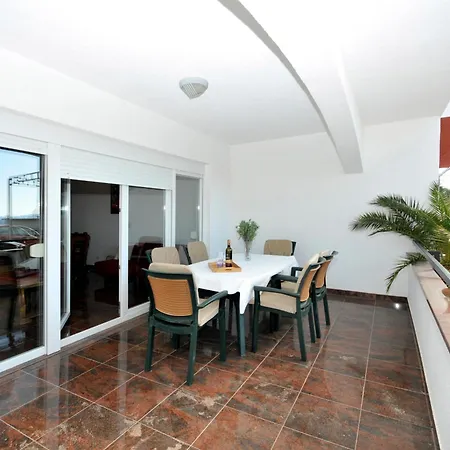 Apartment Svalina - Seaview And 130m From