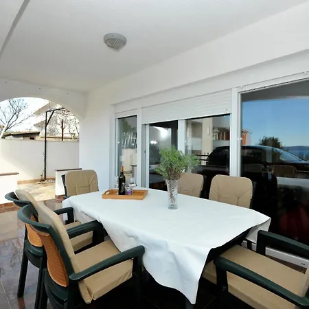 Apartment Svalina - Seaview And 130m From *