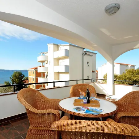 Apartment Svalina - Seaview And 130m From Trogir