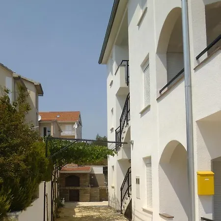 Apartment Svalina - Seaview And 130m From *