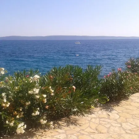 Apartment Svalina - Seaview And 130m From Trogir