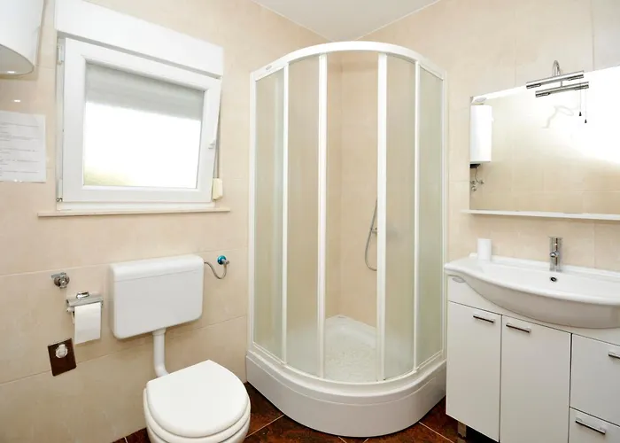 Daire Svalina - Seaview And 130m From