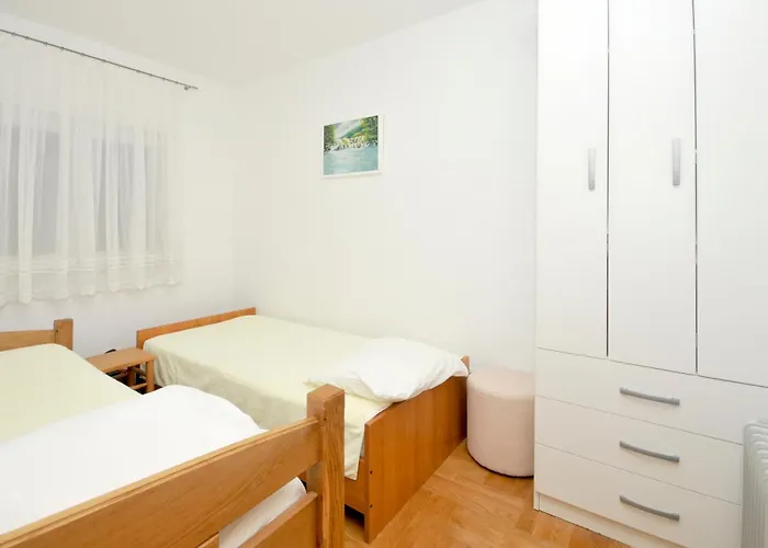 Daire Svalina - Seaview And 130m From Trogir