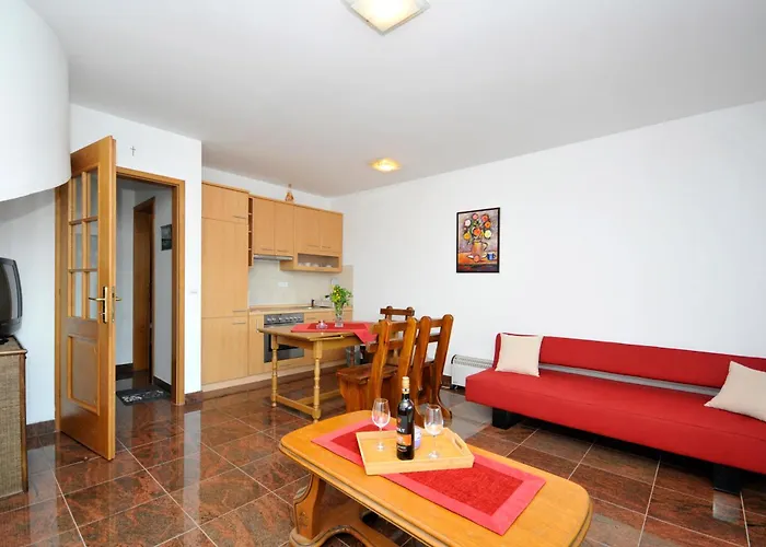 Svalina - Seaview And 130m From Daire *