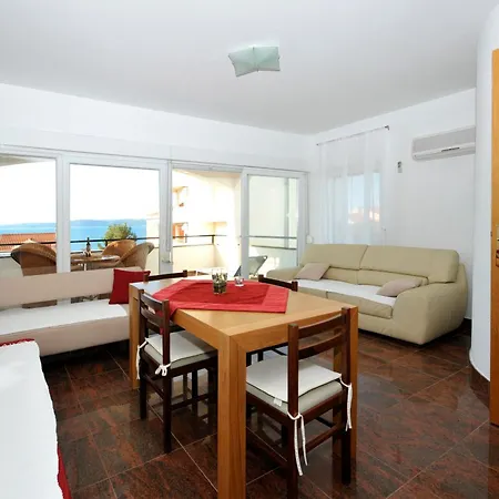 Apartmán Svalina - Seaview And 130m From *